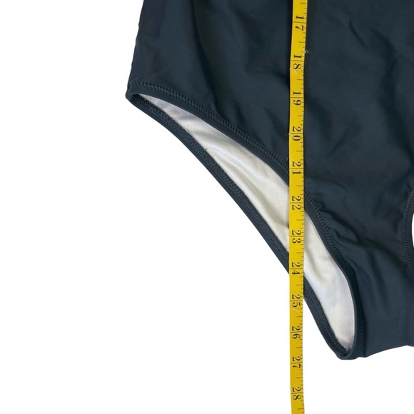 CUPSHE Women's Knotted Color Block One Piece Swimsuit Small White Peach Navy NWT - Picture 9 of 16